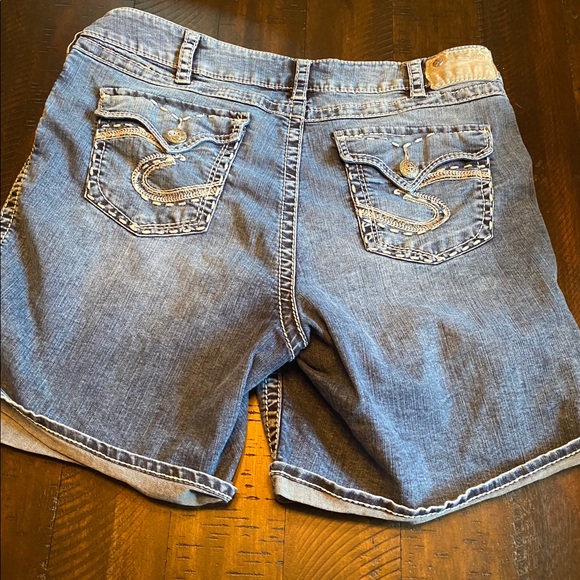 Silver Jeans Pants - Size 18 Silver Jean Co McKenzie Shorts